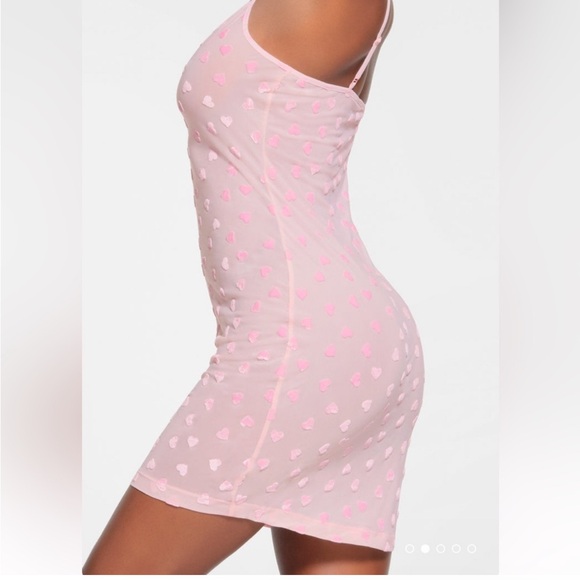 💕NWT SKIMS sheer pink velvet slip dress - Picture 2 of 7